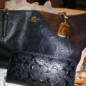 Black Coach Tote W/ matching wallet